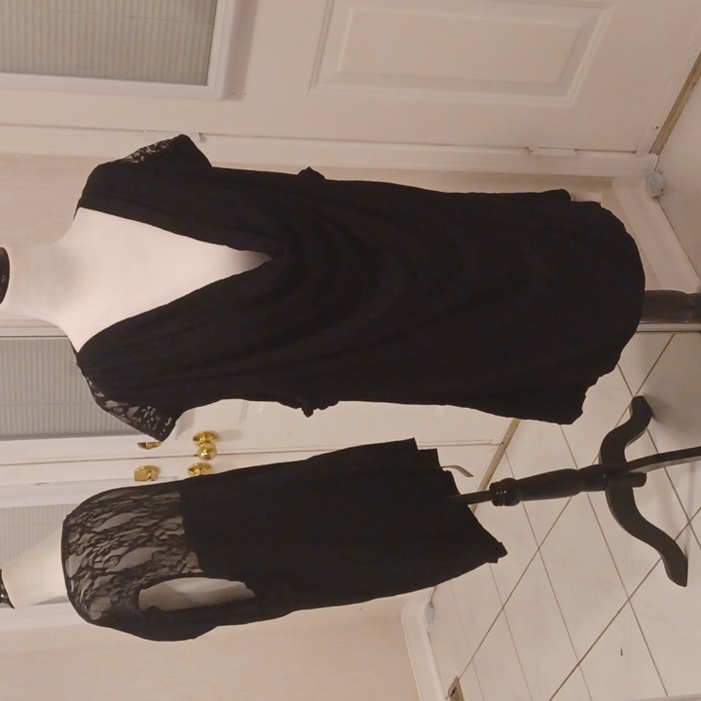 4/$80 New Elegant Black Cowl Neck & Lace Back Tunic Top - Size 3XL (US18)